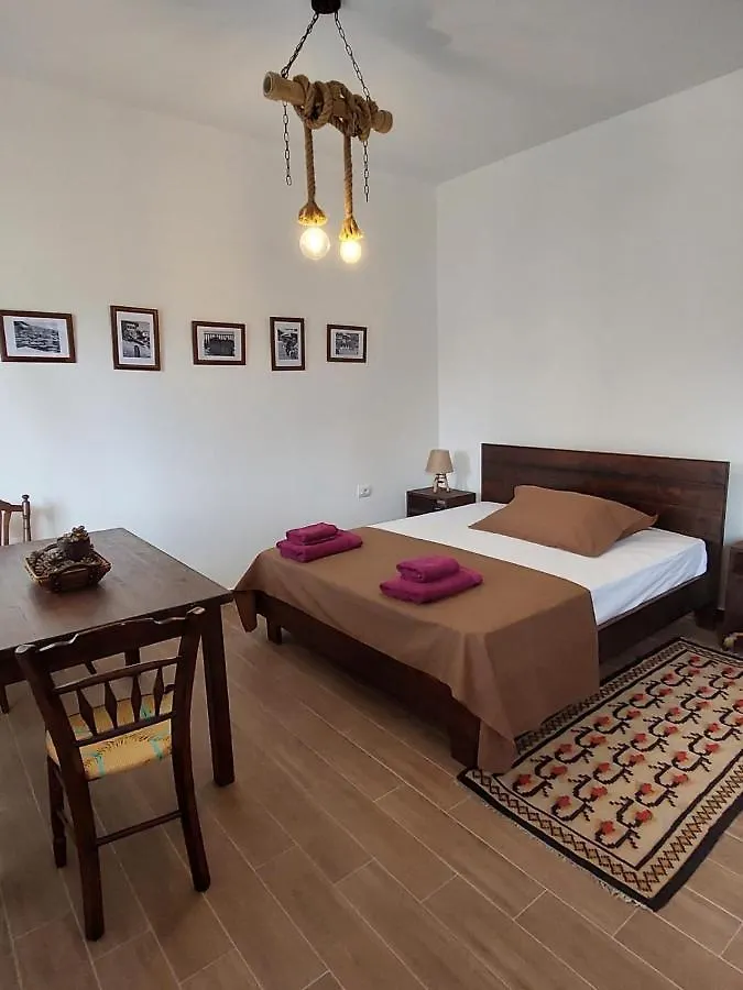 Guest House Gorani Berat 0*,  Albania