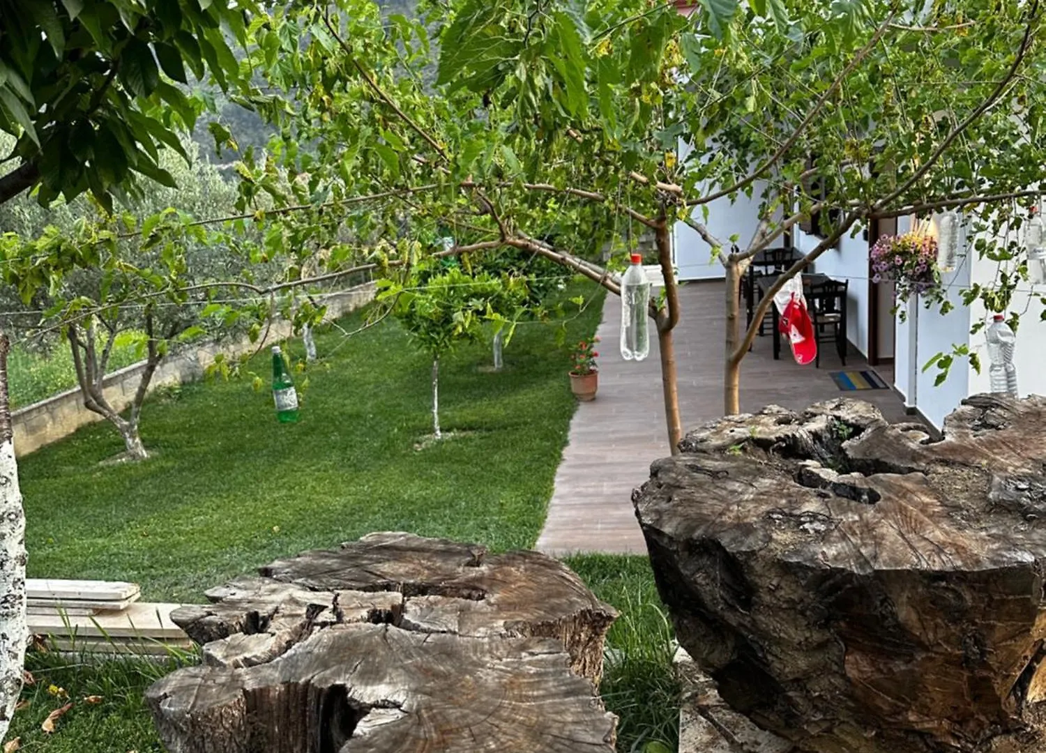 בראט Guest House Gorani