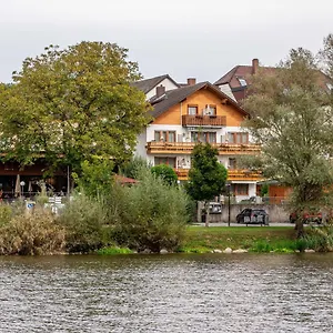 Landgasthof Moser & Restaurant Bootshaus Gasthuis Windorf (Passau)