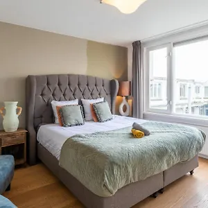 https://big-room.amsterdamhotelsnl.com
